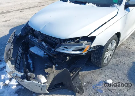 2014 Volkswagen Jetta 1.8T Se z USA, uszkodzony, nr VIN 3VWD07AJ9EM296283